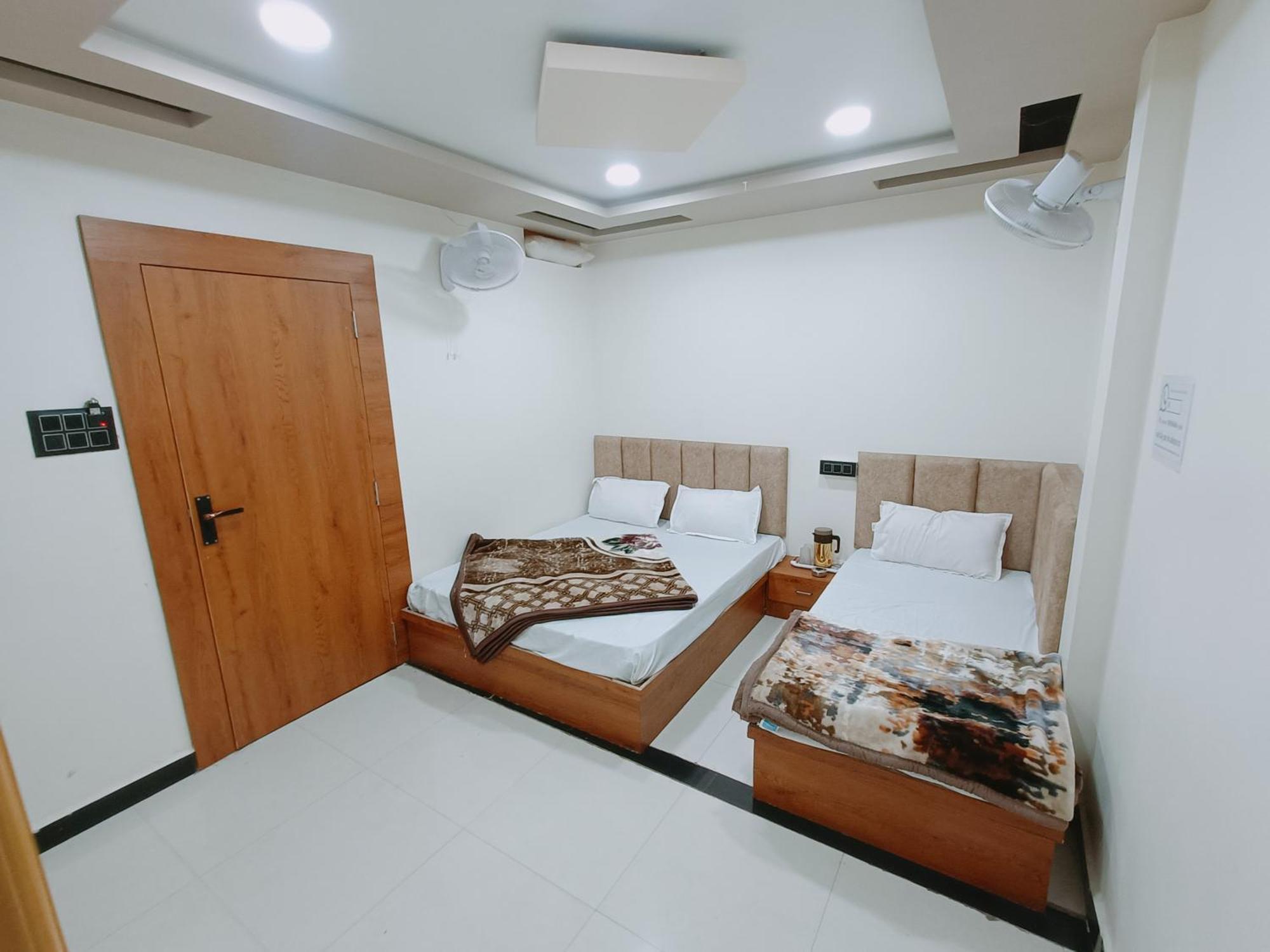 Hotel Shreem Удджайн Экстерьер фото