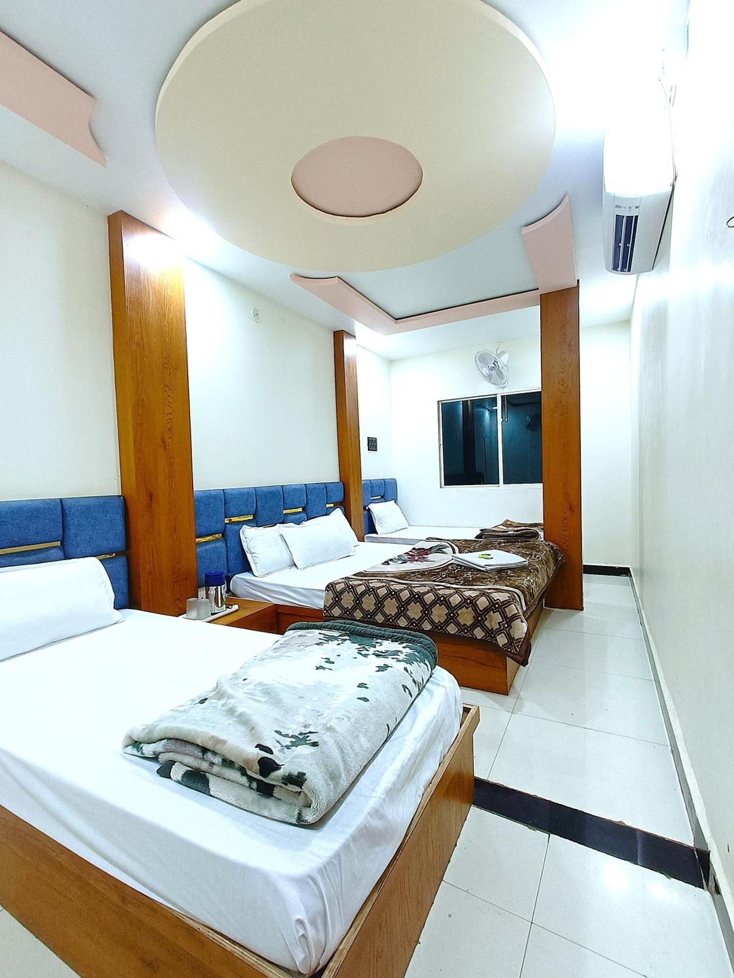 Hotel Shreem Удджайн Экстерьер фото