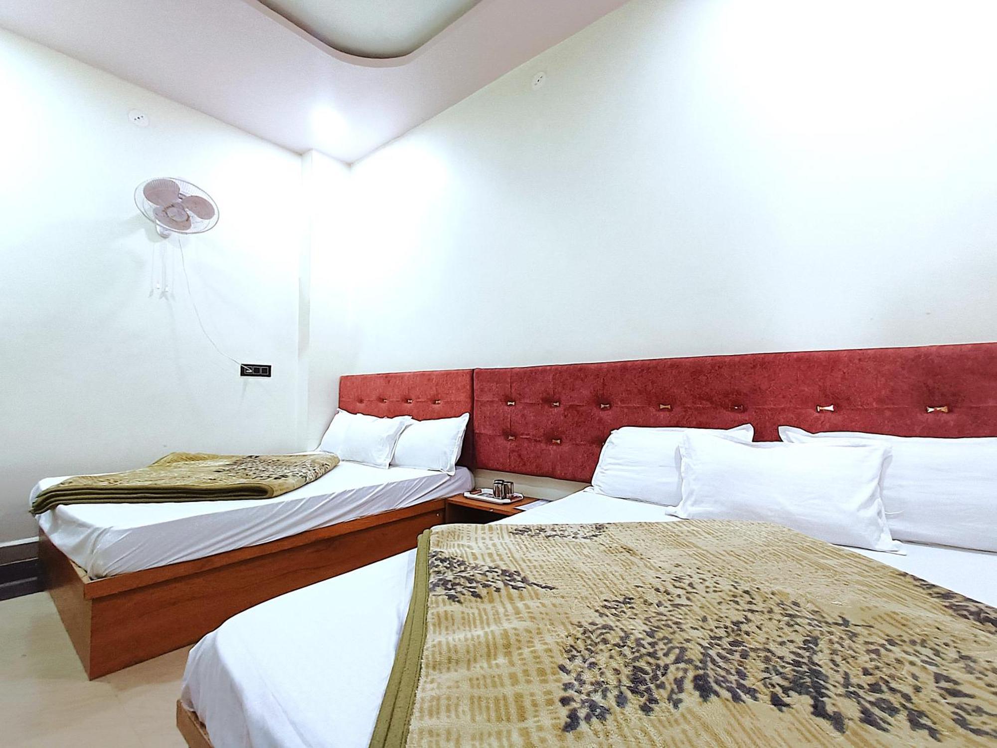 Hotel Shreem Удджайн Экстерьер фото