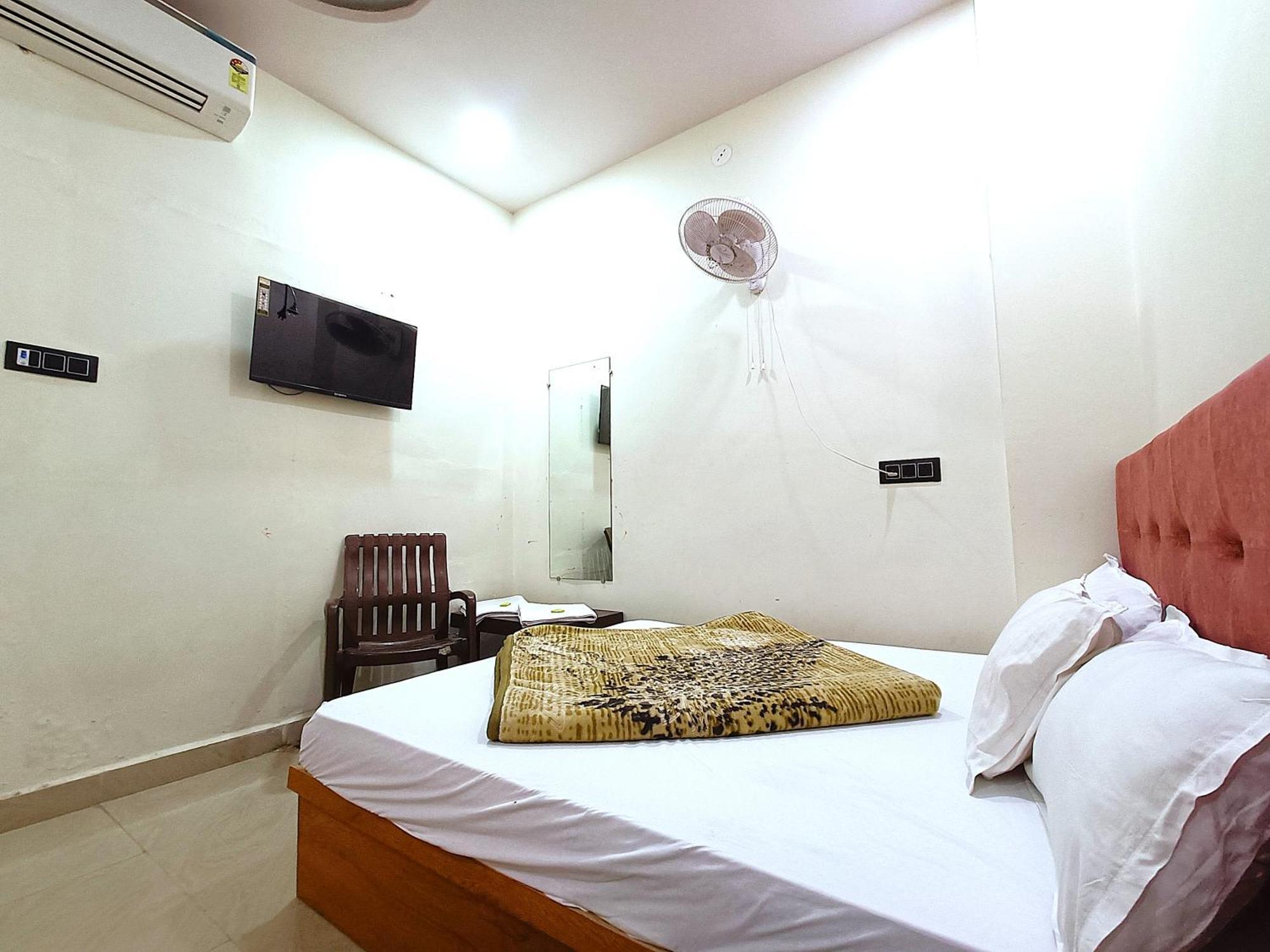 Hotel Shreem Удджайн Экстерьер фото