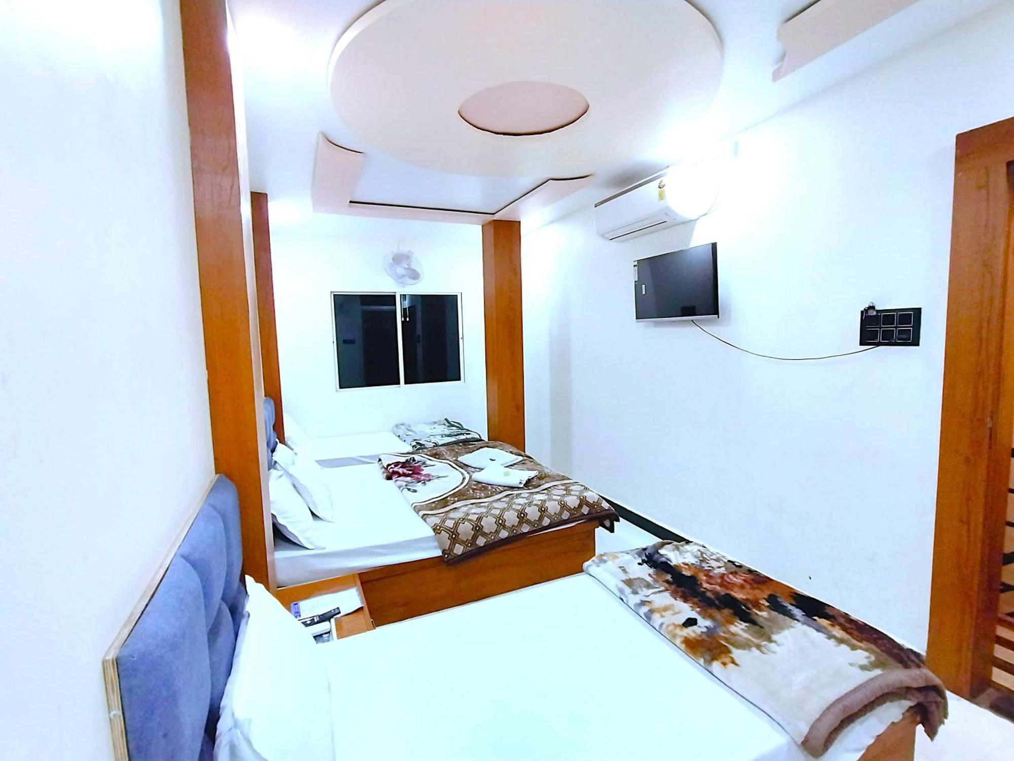 Hotel Shreem Удджайн Экстерьер фото